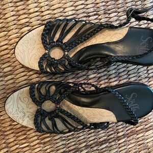 Soft black women sandals size 7